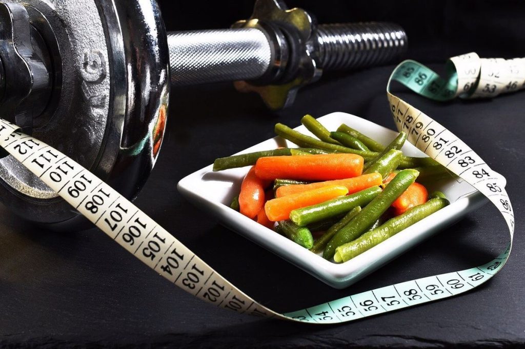 Beneficiile Deficitului Caloric Comparativ cu Alte Diete Restrictive