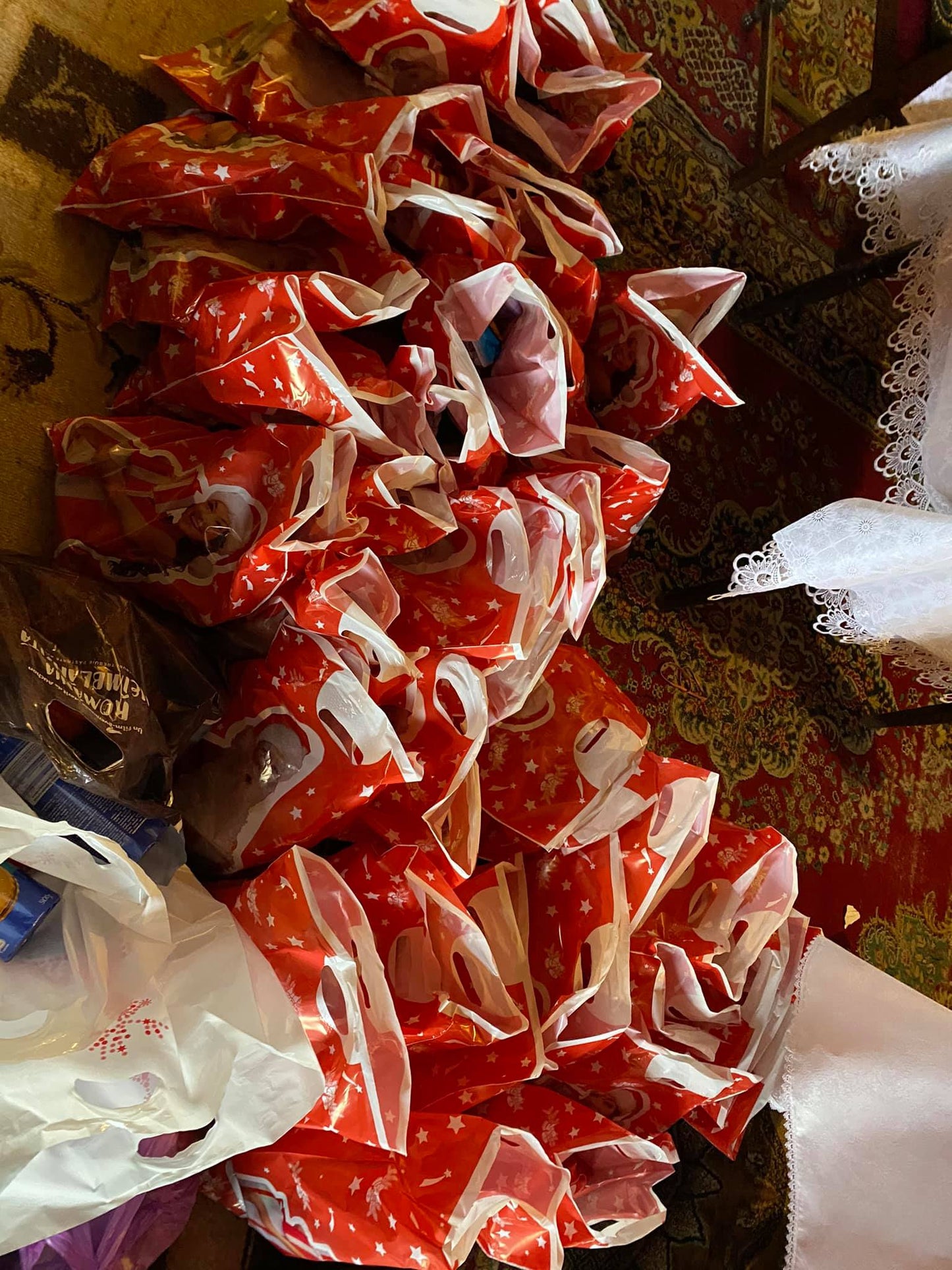 Pachetul "Dulciuri de Crăciun" - Împarte Crăciunul! + Abonament 3 Luni DWP Premium